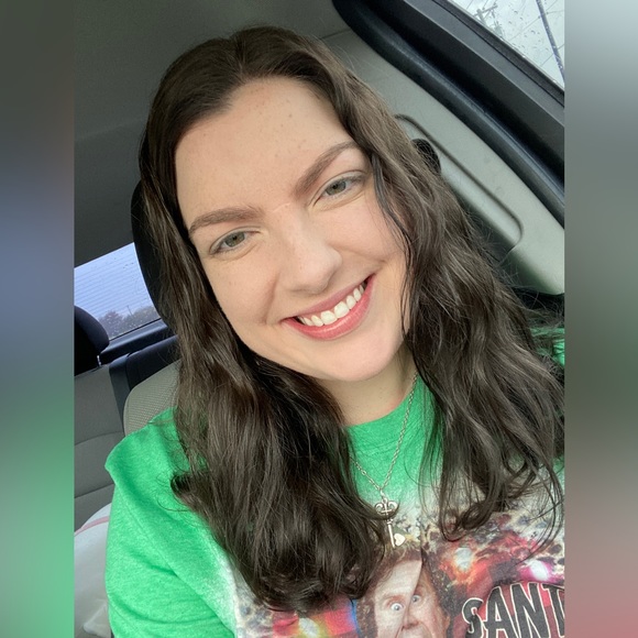 Meet your Posher, Ruth - Picture 2 of 6